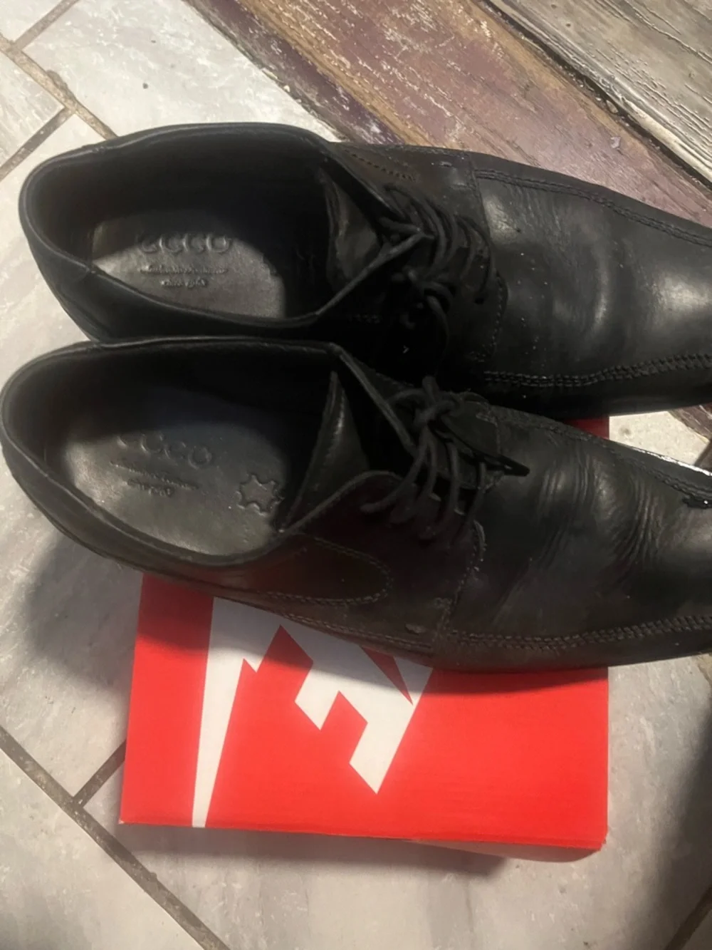 Ecco Men's Black Leather Lace-Up Oxfords